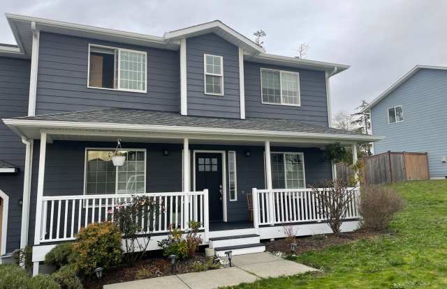 Beautiful 3 Bedroom Home with Massive Garage and Bonus Room photos photos