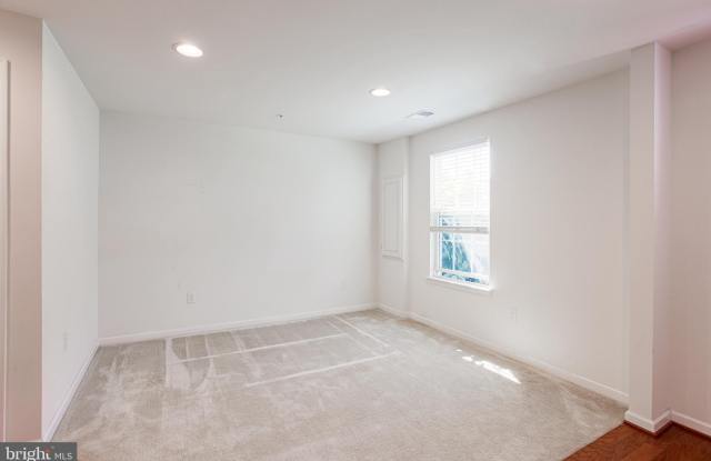 216 FOXTAIL WAY Gallery 4