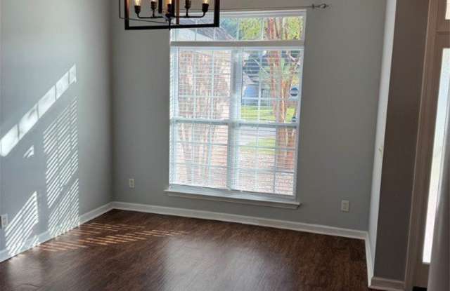 109 Brown Thrush Road Gallery 4