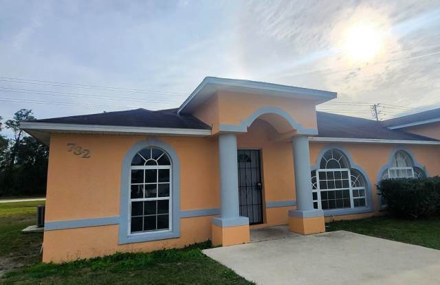 Charming 3-Bedroom Retreat in Kissimmee – Comfort, Space  Style! photos photos