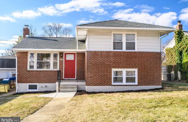 2911 SECOND AVENUE - 2911 2nd Avenue, Carney, MD 21234