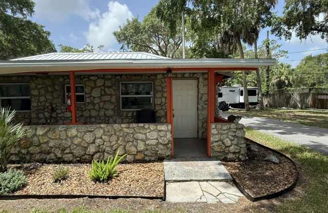 14035 W River Road Cabin D Gallery 1
