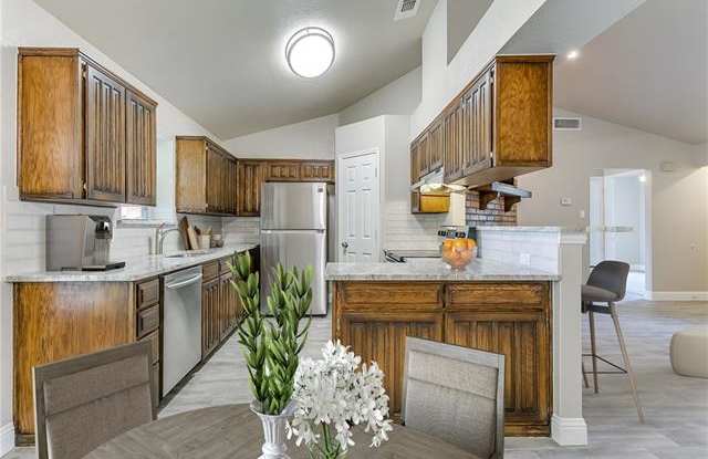 6205 Firebird Drive Gallery 4