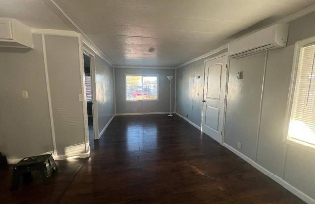 3300 W 15th Street Gallery 4