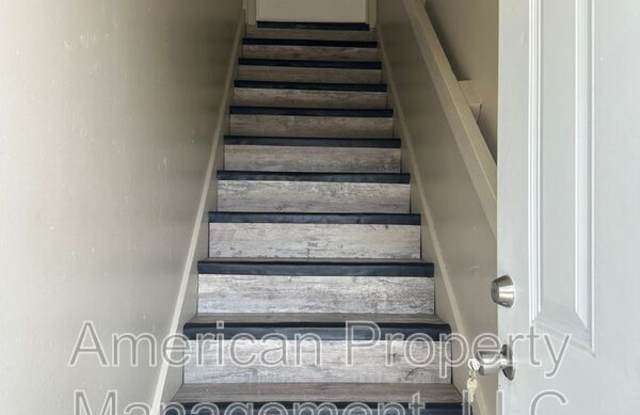 3605 1/2 E 16th St- Gallery 3