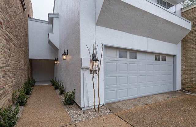 2414 Richoak Drive Gallery 2