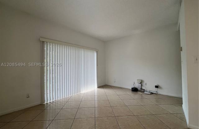 661 Cypress Lake Blvd Gallery 4