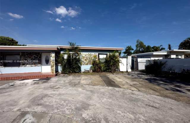 341 NW 61st Ave - 341 Northwest 61st Avenue, Miami, FL 33126