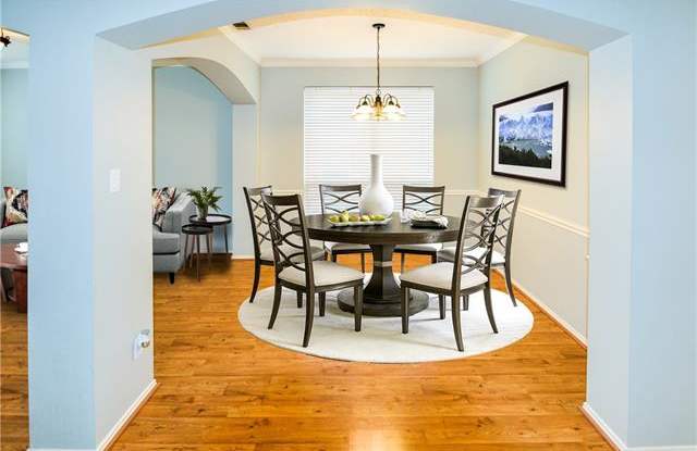 2249 Red Maple Road Gallery 3