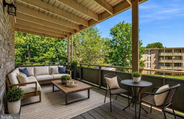 7170 DONNELL Gallery 2
