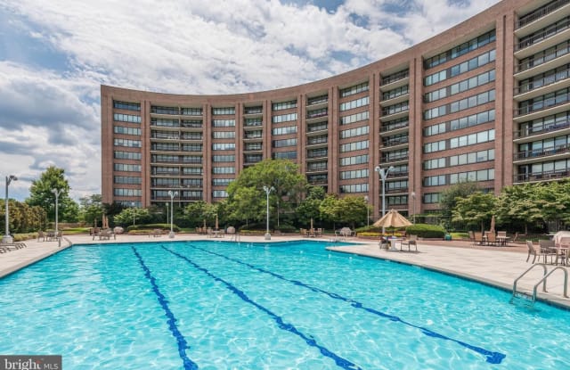 1805 CRYSTAL DR #913S - 1805 South Crystal Drive, Arlington, VA 22215