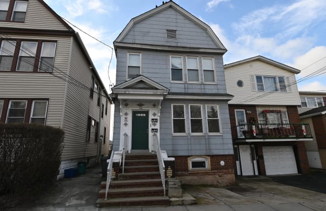 113 MCADOO AVE - 113 McAdoo Avenue, Jersey City, NJ 07305