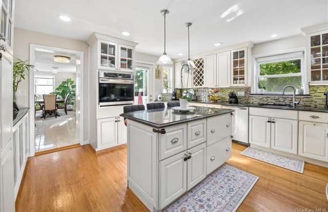 5 Quintard Drive Gallery 3
