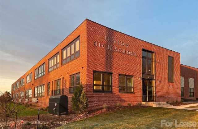 510 S College Street unit: 120 photos photos