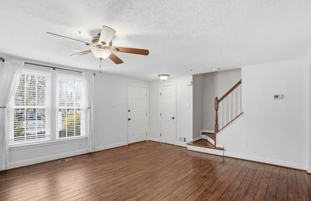 570 Quaker Ridge Ct Gallery 4