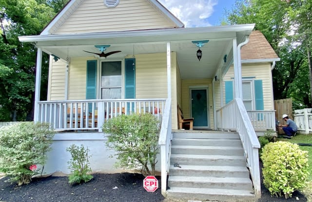 219 E Oldham Ave photos photos