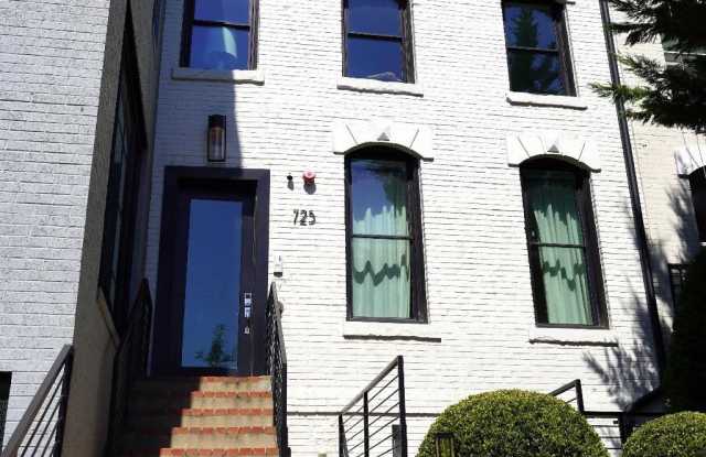 725 EUCLID Street NW unit: #2 photos photos