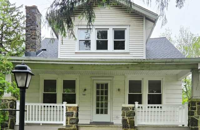 North Wilmington - 5 bedroom, 2 bathroom home in Carrcroft photos photos