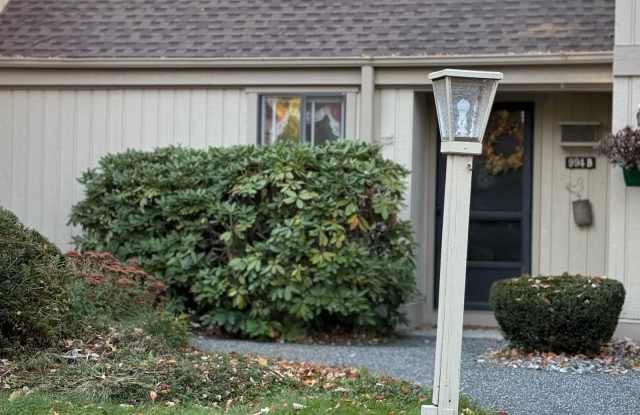 994 Heritage Village Gallery 1