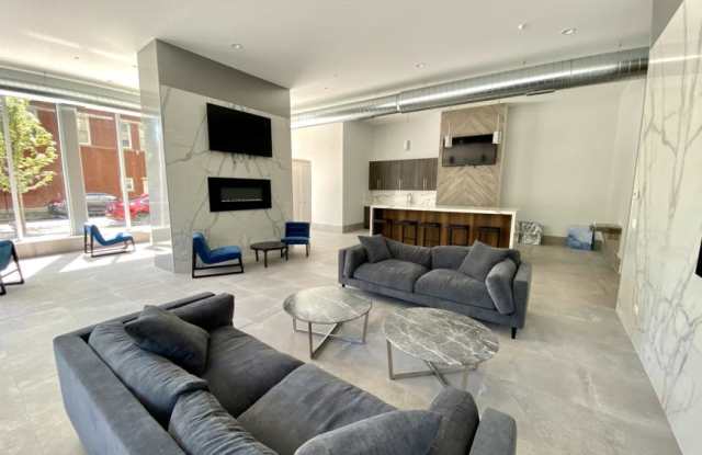 1957 North Fairfield Ave. Gallery 2