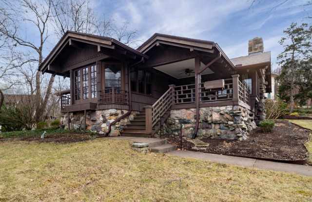 126 Mahrt Ave photos photos