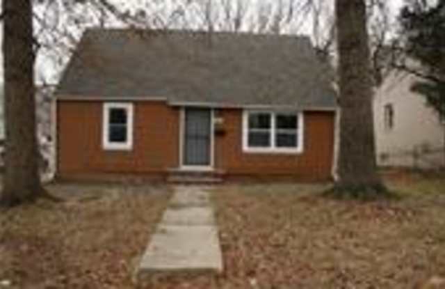 6744 Bellefontaine Avenue photos photos