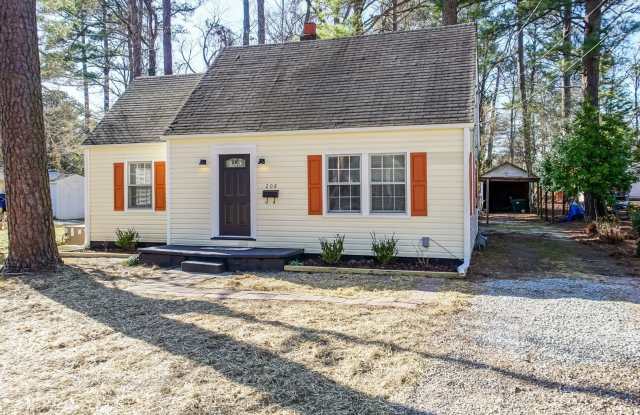 Amazingly large 2 bedroom home with fenced yard! photos photos Amazingly large 2 bedroom home with fenced yard! photos photos