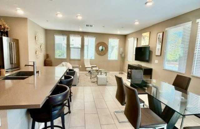11315 Kraft Mountain Avenue Gallery 4