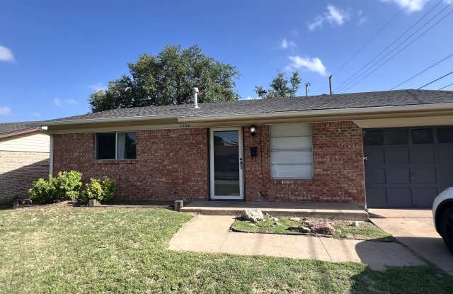 7204 NW 17th St photos photos