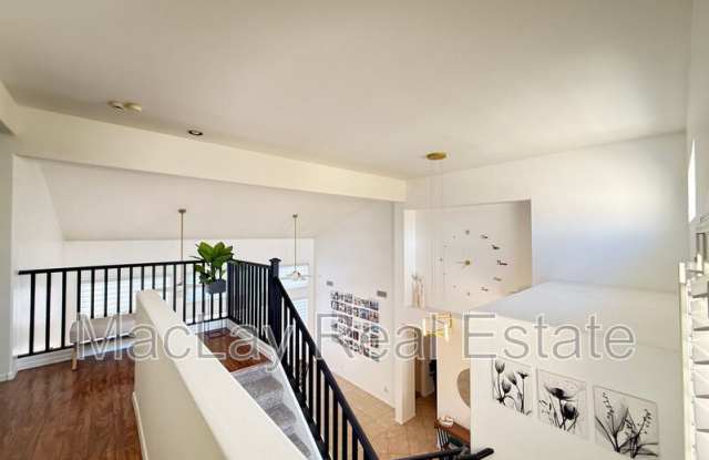 757 W Aloe Pl Gallery 4