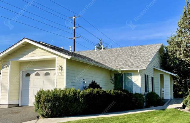 Great 2/2 BR Duplex near Pilot Butte photos photos
