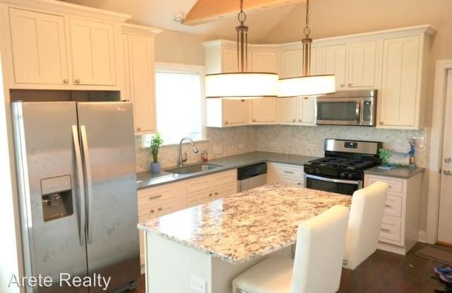 811 WOODLAND RD - 811 Woodland Road, Wauconda, IL 60084