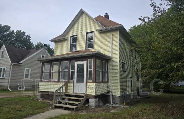 407 Reed Street Gallery 2