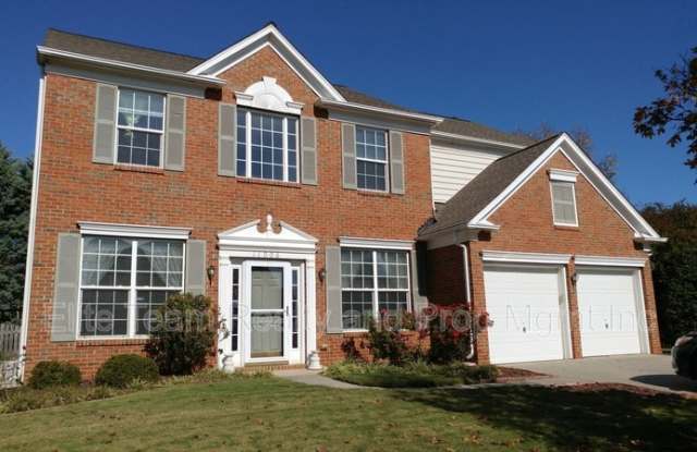 11006 Maplehurst Dr - 11006 Maplehurst Drive, Charlotte, NC 28277