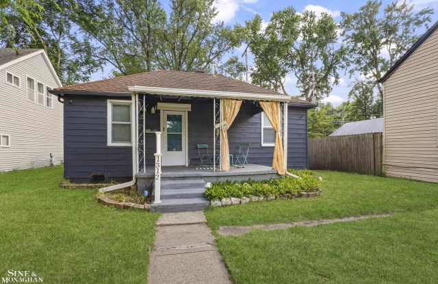 1312 E Harry Avenue photos photos