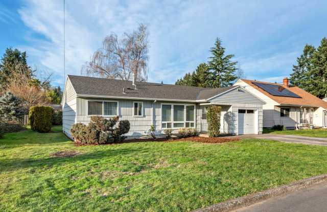 330 East Jersey Street Gladstone, OR 97027 photos photos