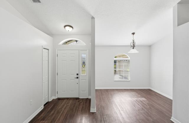 2368 Sweetwater Boulevard Gallery 3