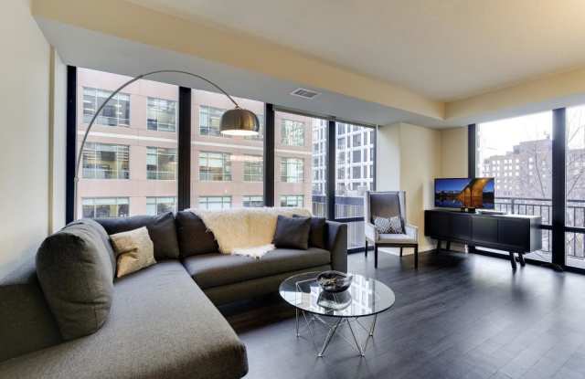 465 Nicollet Mall Gallery 4