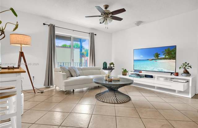 10786 N Kendall Dr photos photos