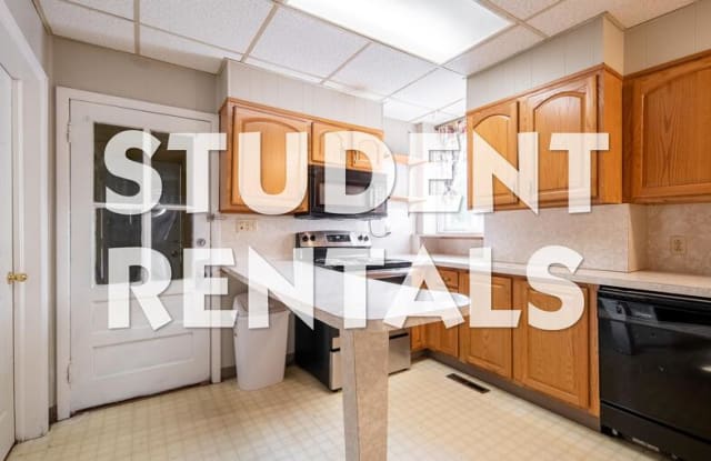 450 Yates Street - 2 photos photos 450 Yates Street - 2 photos photos