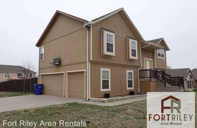 2703 Valley Dr. Gallery 3