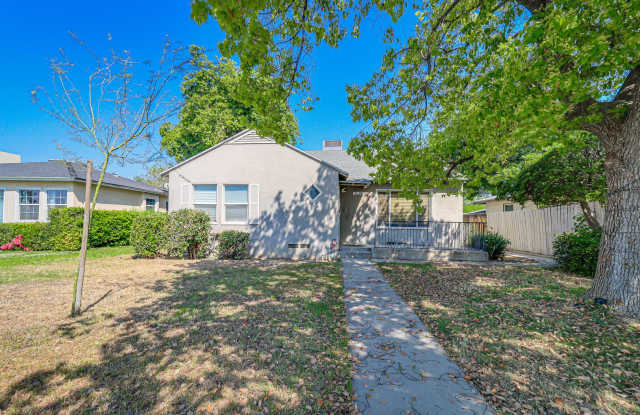 4+2 Downtown Truxtun Ave Charm! photos photos