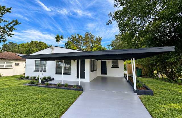 Completely Renovated 3BR/2BA Home + Private Mother-in-Law Suite Gallery 3