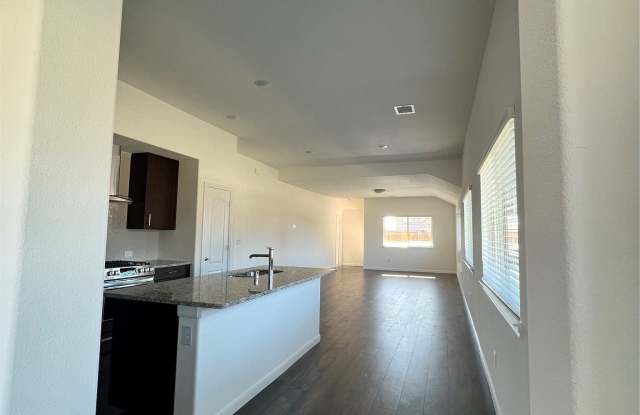 1204 Sumner Street Gallery 3