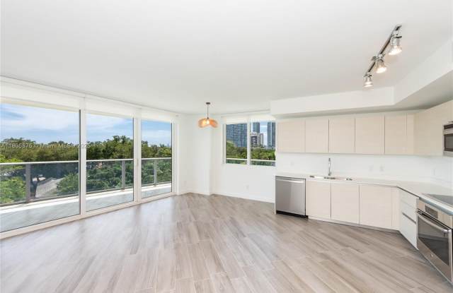 4250 Biscayne Blvd photos photos