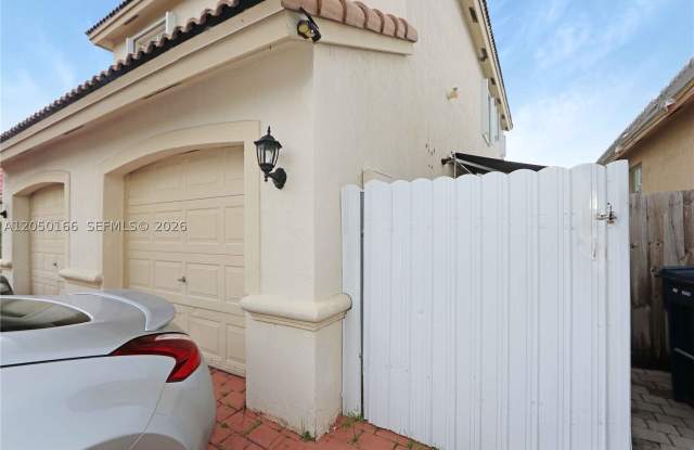 23945 SW 108th Pl Gallery 2