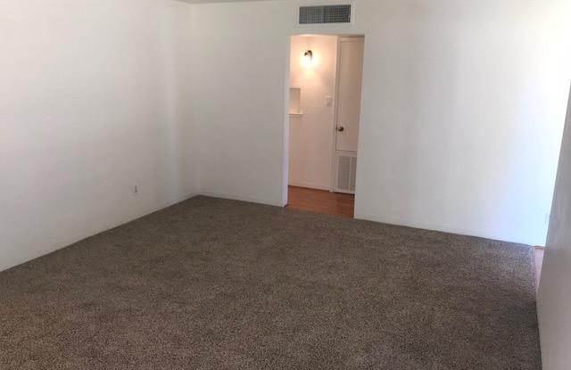 6722 N 14TH Place Gallery 4