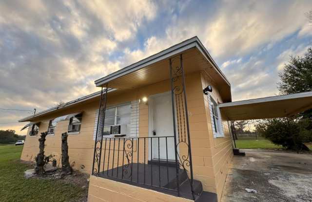 Affordable & Comfortable Home in Orlando – Prime Location Near Everything! photos photos