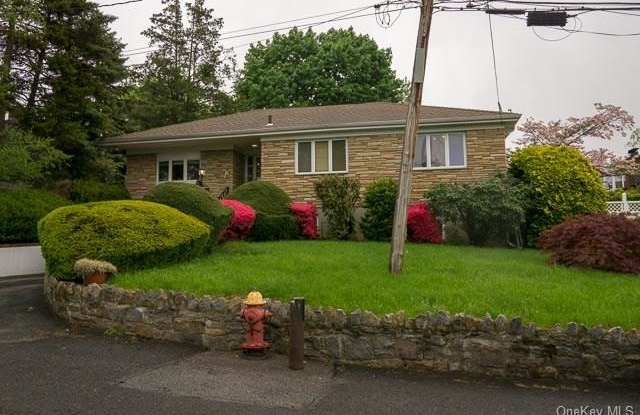 86 Massitoa Road - 86 Massitoa Road, Yonkers, NY 10710