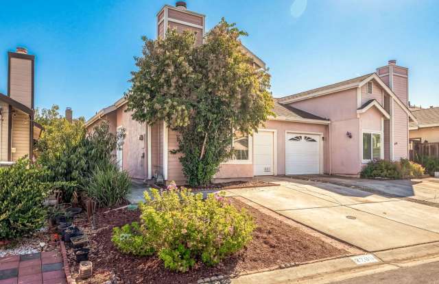 Spacious 3-Bedroom Townhouse in the Aborn/Evergreen Area – $3,800/Month Gallery 3